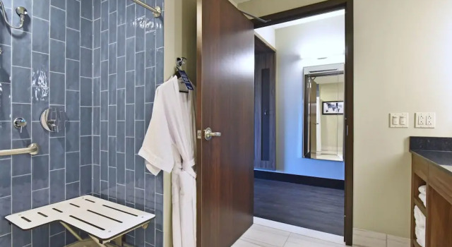 Четырёхместный номер Deluxe Ballys Twin River Lincoln Casino & Hotel