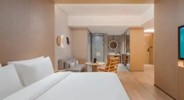 Люкс Eeril Hotel (Changsha Moon Island Guanziling Subway Station Hotel)