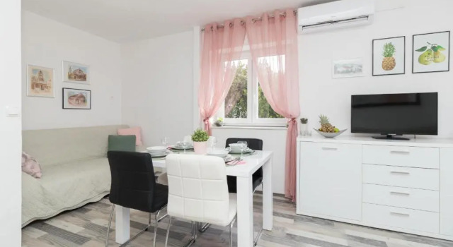 Apartman Roko, Забронировать Апартаменты/квартира Петрчане Задарская жупания, рядом с Пляж Радман