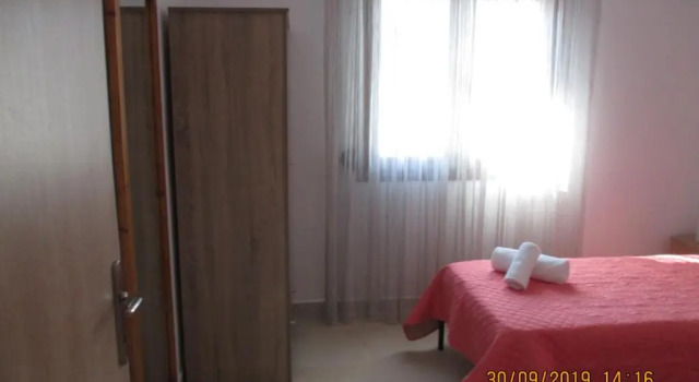 Patriko - house 1, traditional Stone house, Book Apartment Ayios Nikolaos Sithonia 