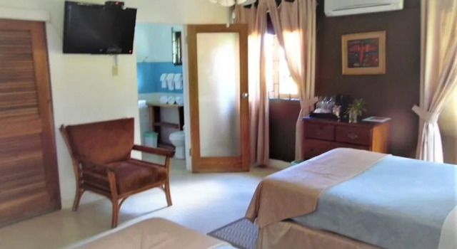 Mynt Retreat Bed and Breakfast, Rezervovat Hotel Hotely v Montego Bay Coast se snídaní, Snídaně