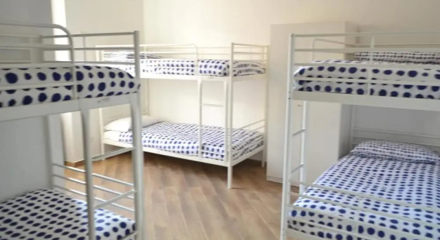 Seng i sovesal Gloria Hostel