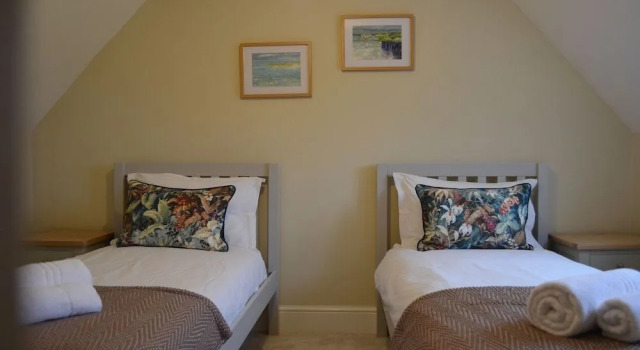 Darly Cottage