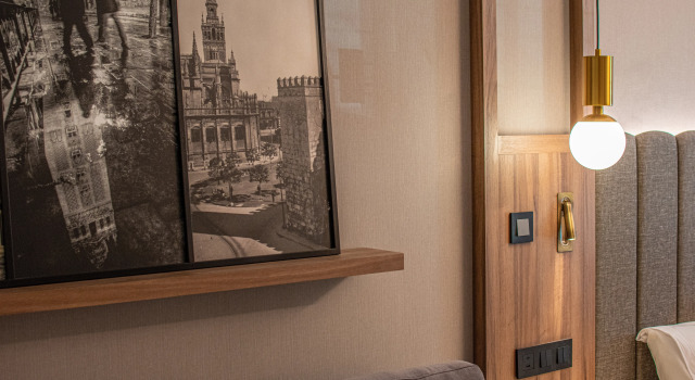 Hotel Giralda Center