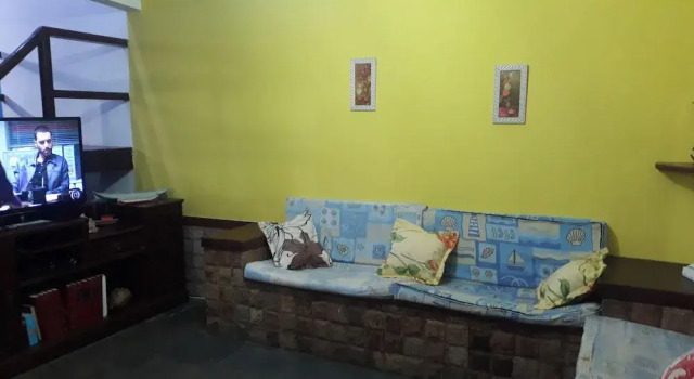 Golfinho Hostel, Забронировать Хостел Отели Арраял-ду-Кабу с парковкой, рядом с Arraial do Cabo City Hall, Парковка