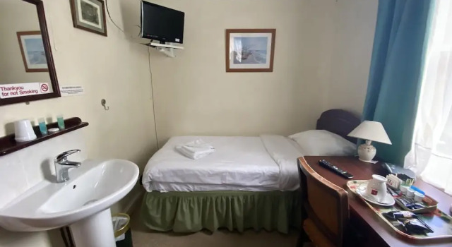 Одноместный номер Economy Pickwicks Guest House