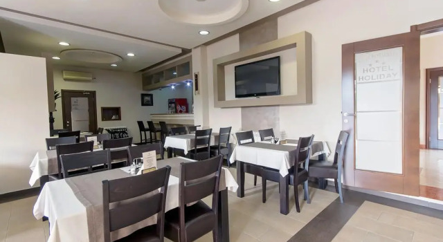 Hotel Holiday
