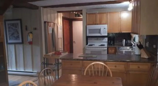 Коттедж 6 Bed Blue Mountain Cottage with Hot Tub 102