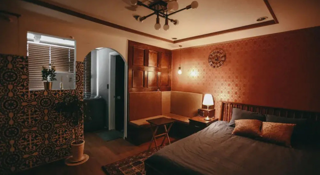 Antique House