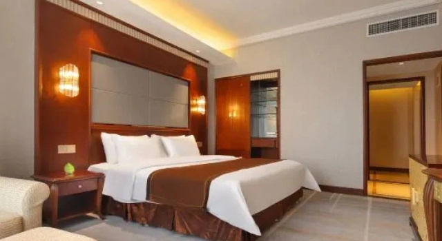 Двухместный люкс Мансарда Youfei Hotel