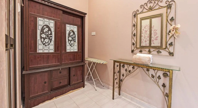 Номер Standard с 3 комнатами OYO Home 90448 Nurbayu Guest House