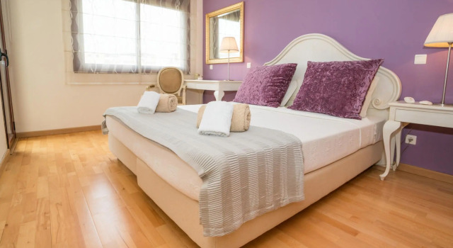 Traditional Townhouse in Vila Sol by Ideal Homes