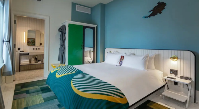 Drake Devonshire and Motor Inn, Book Hotel Wellington Prince Edward