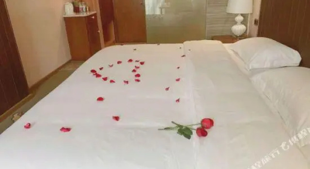 Taohua Hotel