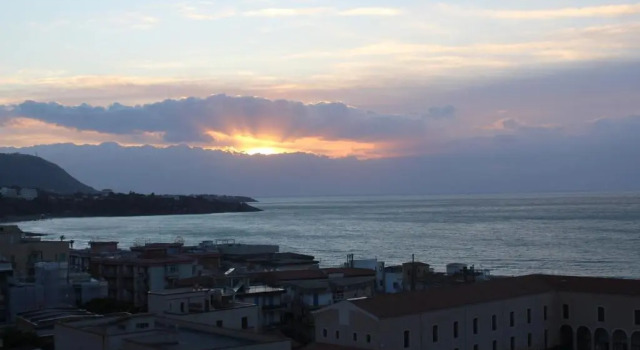 Апартаменты Window on the sunset