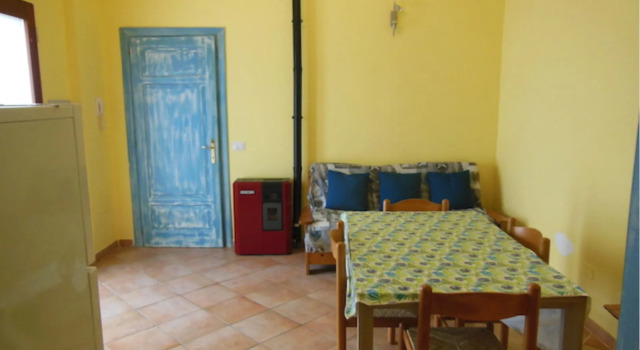 Ground floor apartment with private entrance just 5 minutes walk from the beach-Tirreno 2
