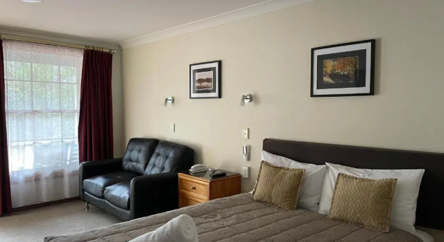 Sandstock Motor Inn Armidale, Забронировать Отель Армидейл New England NSW, рядом с Центр культуры аборигенов