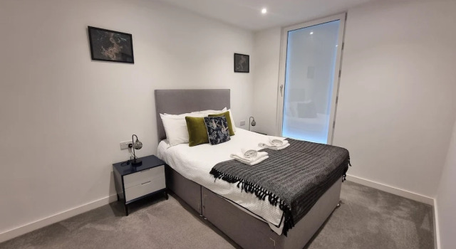 Trafford Suite Modern 1 bed With Cinema Room