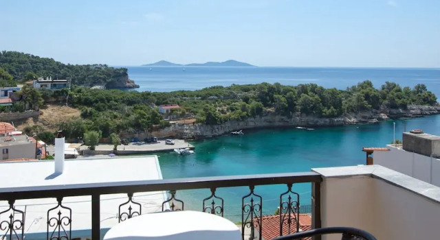 Студия с балконом и с видом на море Gorgona Hotel