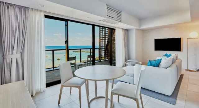Люкс Deluxe Hotel Shigira Mirage Beach Front