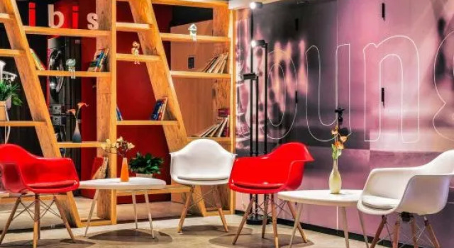 Ibis Hotel (Zhengzhou Dongming Road Store), Rezervovat Hotel Čeng-čou Henan