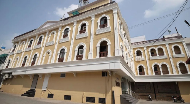 Hotel Visit, Buchen Sie Hotel Barnala 