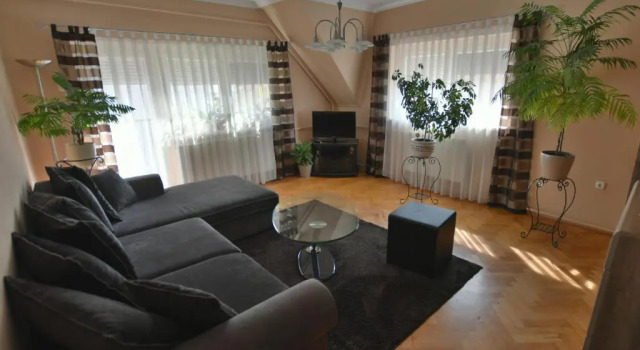 Апартаменты Szécsényi Apartman