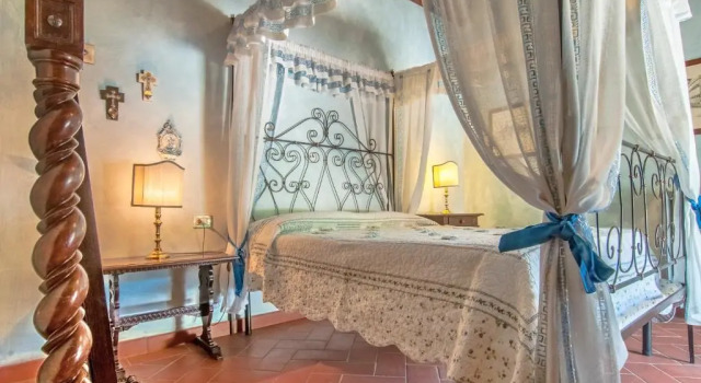 Agriturismo I Frati, Book Hotel Hoteller i Paciano med parkering, Parkering