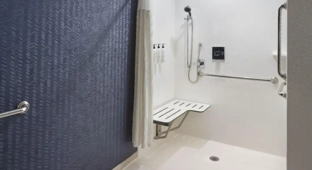 Люкс Fairfield Inn & Suites by Marriott Locust Grove I-75 South
