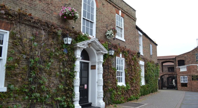The Exchange Coach House Inn