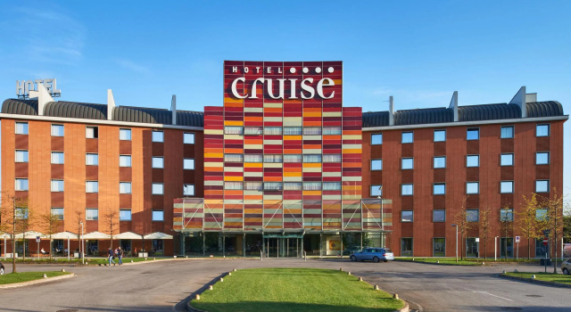 Отель Cruise