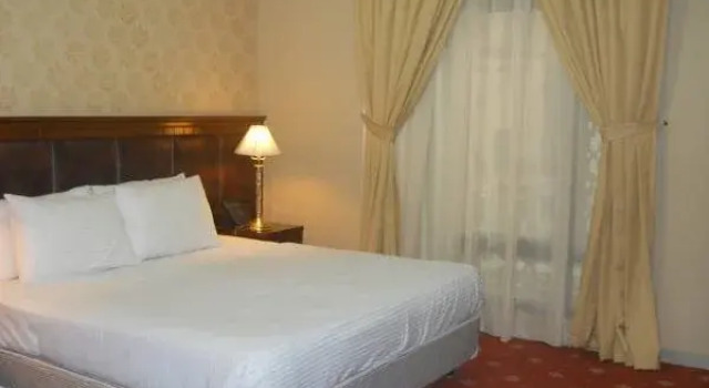 Ishraq Al Madina Hotel1(فندق اشراق المدينة 1), Забронировать Отель Бизнес-отели Медины, рядом с Ворота Али ибн Абу Талиба в мечети Пророка, 4* 5*