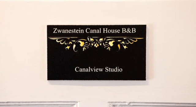 Студия Zwanestein Canal House