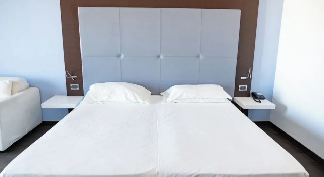 Четырёхместный номер Standard Hotel Napoleon