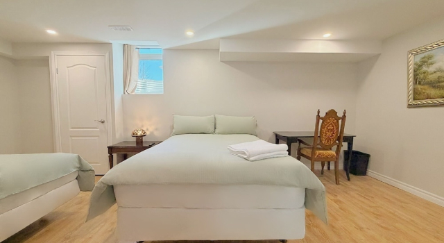 Cozy Rooms in Bright Walkout Suite - Newly Renovated 2026, Varaa Hotelli Richmond Hill 