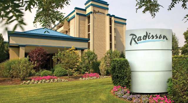 Radisson Hotel Hauppauge-Long Island, Забронировать Отель Хаапподж 