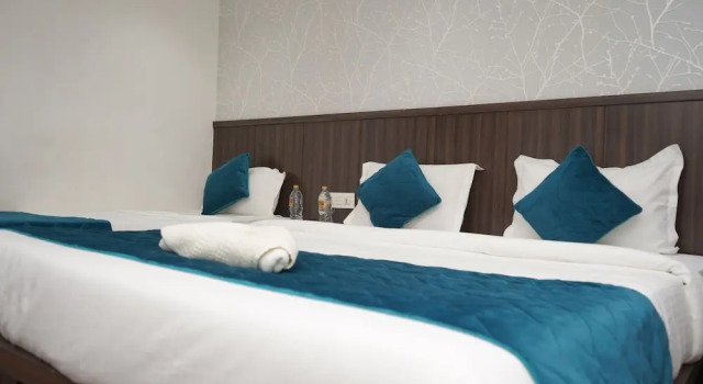 Qotel Hotel Rajouri Garden