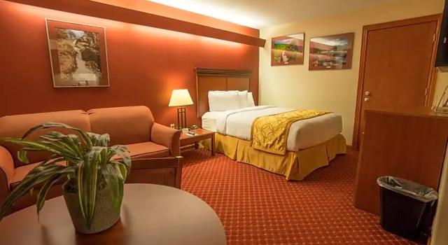 Люкс Deluxe Shepherd Mountain Inn & Suites