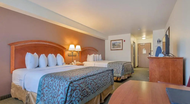 Четырёхместный номер Deluxe Days Inn by Wyndham Manitou Springs