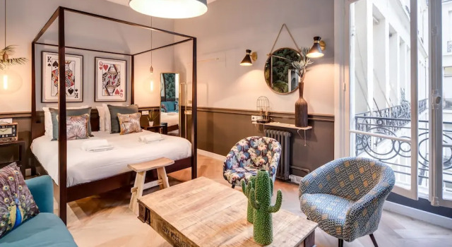 Апартаменты Deluxe The Royal Elysée Suite
