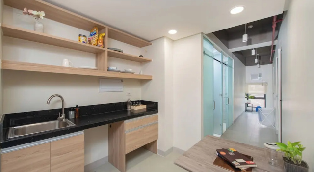 Кровать в общем номере The Grid Co-Living Managed by HII