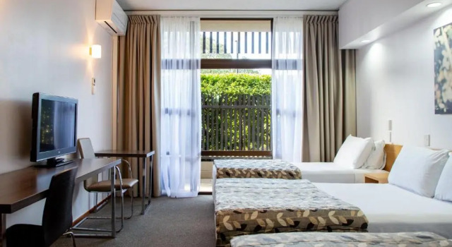 Трёхместный номер Superior Auckland Rose Park Hotel