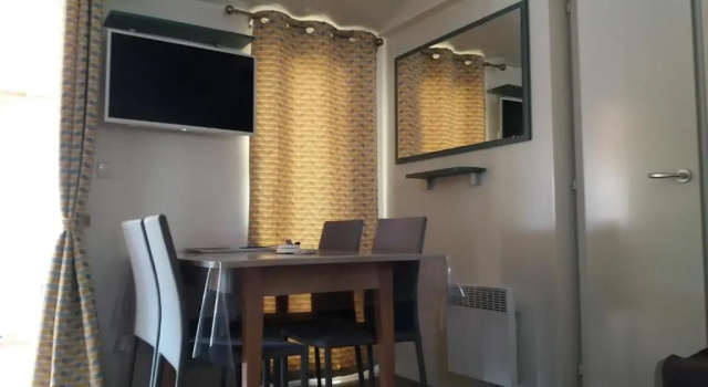 Mobil home 3 chambres, Rezervați Teren de campat Camping și glamping în Pyrénées-Orientales, Teren de campat