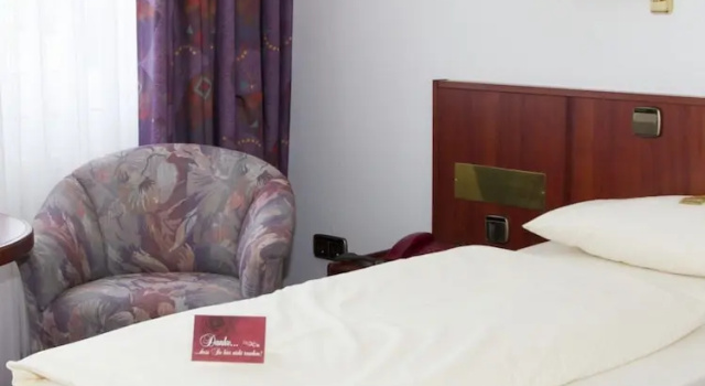 Трёхместный номер Standard с частичным видом Hotel Seeblick garni
