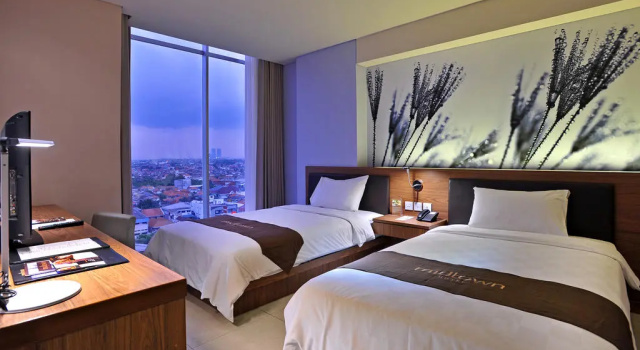 Groovy Twin room Midtown Hotel Surabaya