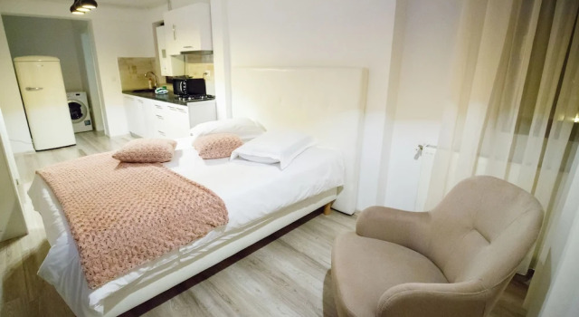 Студия Standard Metropolitan Iassium Luxury Suites