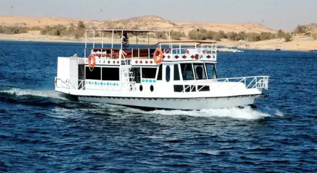 Safari Boat Nubian 1