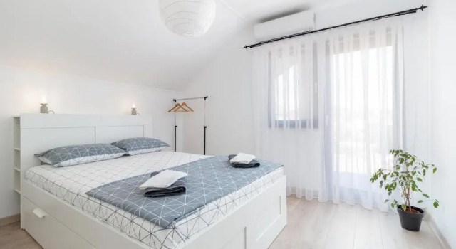 Zola Guest House, Varaa Matkakoti Oradea 