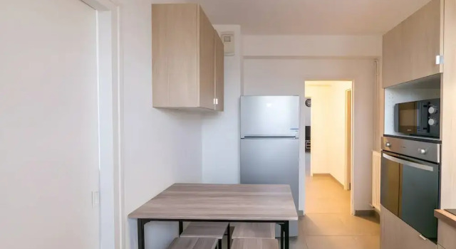 Апартаменты Modern Apartment for 9 in Loire