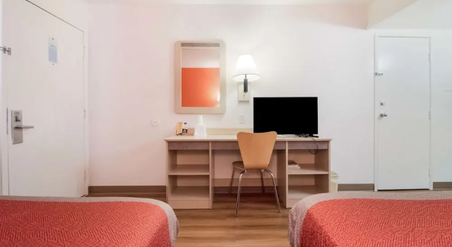 Четырёхместный номер Standard Motel 6-Moses Lake, WA